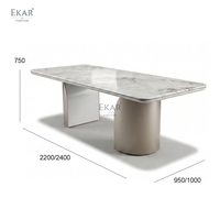 Table à manger rectangulaire de luxe moderne, surface aspect marbre, base à double piédestal pour salle à manger de villa
