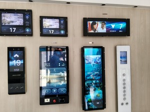 Лифт TFT панель дисплея автомобиля 10-дюймовая видеомашина с голосовым объявлением