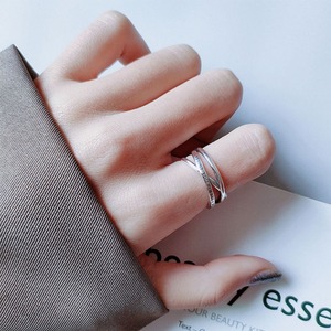 Anello Regolabile da Donna in Rame Stile Retrò con Croce e Lettere Inglesi Intrecciate, Design Semplice e di Tendenza - Product Image 3