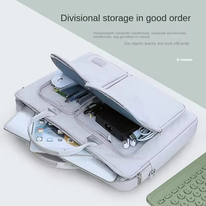 Mochila para Portátil de Gran Capacidad de 17 Pulgadas, de Poliéster Oxford, con Múltiples Compartimentos, Impermeable, con Cierre y Accesorio para Teclado - Product Image 4