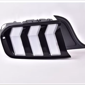 Pour Ford <span class=keywords><strong>Mustang</strong></span> 15-20 LED assemblage de feu arrière dynamique effet d'eau courante nouvelle lentille rouge 12V dédié feu arrière LED modifié - Product Image 1