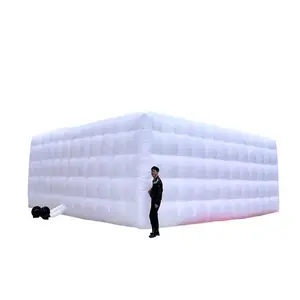 Ultima fabbrica ha condotto la tenda gonfiabile gigante del cubo del partito per l'evento