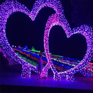 Arco de Corazón 3D Grande para Exteriores con Luces LED Decorativas para Plazas de Ciudad, Calles de Festivales, Día de San Valentín y Eventos Festivos - Product Image 1