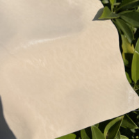 Cuir synthétique en microfibre biodégradable à imprimé léopard, matériau PU écologique pour l'emballage de canapés, les boîtes cadeaux, les gants d'équitation