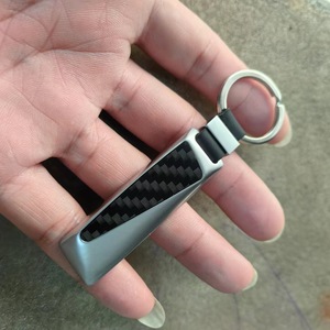 Llavero de Cuero Personalizado en 3D con Diseño de Coche, Colgante para Llaves, Regalo para BMW, Mercedes-Benz, Audi, VW, Alta Calidad - Product Image 3