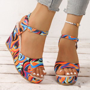 Sandales romaines compensées à bout ouvert et boucle pour femme, nouvelle collection été, color block, semelle épaisse, en stock - Product Image 1