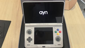 <span class=keywords><strong>Console</strong></span> di Gioco <span class=keywords><strong>Portatile</strong></span> AYN Thor Max con Doppio Schermo da 6 Pollici, Wi-Fi Integrato, Lettore Video Android, Spedizione Immediata - Product Image 2