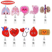XINXUHONG AP-019 Porte-badge télescopique personnalisé en acrylique avec motifs d'organes (poumon, estomac, rein, cœur) pour médecins et infirmières