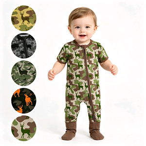 Pyjama Combinaison Bébé à Fermeture Éclair en Coton (95%) et Spandex (5%) à Imprimé Camouflage Chasse Personnalisé pour Enfants et Nouveau-nés - Product Image 1