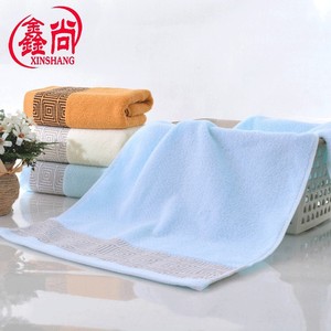 ผ้าขนหนูแจ็คการ์ด Xinshang ผ้าฝ้าย ขนาด 35x75 ซม. ลายสี่เหลี่ยม ผ้าขนหนูเนื้อนุ่ม สำหรับชุดของขวัญและชุดทำงาน - Product Image 2