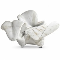 Chaise en résine sculptée en forme de pétales, blanche, polie, durable, mobilier artistique, commande en gros pour projets hôteliers et décoration commerciale