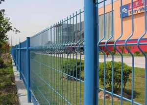 Panneaux de clôture de sécurité incurvés 3D de qualité supérieure - Clôture en treillis métallique triangulaire de haute qualité avec poteau <span class=keywords><strong>rectangulaire</strong></span> pour plus de stabilité - Product Image 4