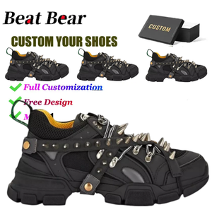 OEM ODM Sneaker Custom borchiate produzione di <span class=keywords><strong>scarpe</strong></span> <span class=keywords><strong>da</strong></span> <span class=keywords><strong>corsa</strong></span> <span class=keywords><strong>da</strong></span> uomo in acciaio <span class=keywords><strong>chiodate</strong></span> <span class=keywords><strong>scarpe</strong></span> <span class=keywords><strong>da</strong></span> <span class=keywords><strong>corsa</strong></span> personalizzate con rivetti DIY strass con LOGO firmato - Product Image 1