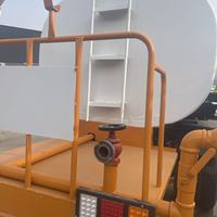Camion-citerne à eau diesel SINOTRUCK pour la lutte contre les incendies, avec composants essentiels du moteur, pour les travaux d'aménagement paysager