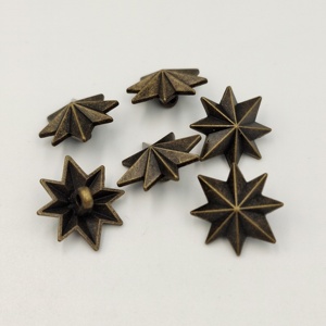 Hình May Phụ Kiện Chân Phù Hợp Với Áo Khoác Hình Dạng Kim Loại Hợp Kim Bán Buôn Hình Dạng Ngôi Sao Quần Áo Mạ Antique Brass Nút - Product Image 3