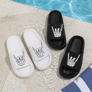 Sandalias de Playa para Mujer y Hombre, Antideslizantes, con Suela Gruesa de EVA, Diseño de Frutas y Animales de Dibujos Animados, Temática de Halloween, para Uso Casual - Product Image 2