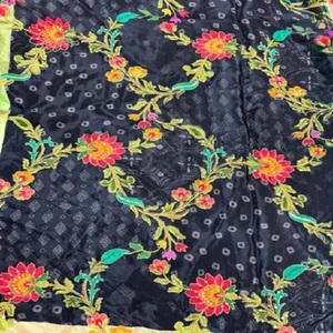 Tissu imprimé ethnique pour vêtements féminins, idéal pour la confection de robes d'été et de vêtements féminins - Product Image 5