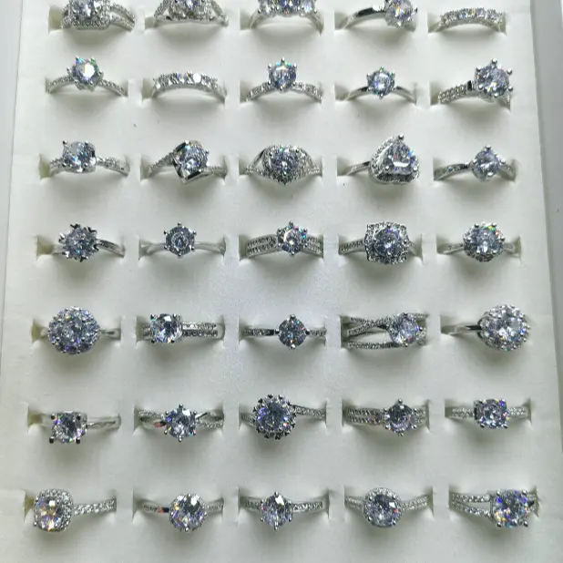 Vente en gros de 10 bagues de fiançailles, anneaux en diamant mosan, en cuivre plaqué or blanc, vente en gros