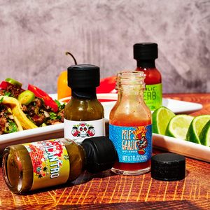 Colección de Salsas Picantes <span class=keywords><strong>Gourmet</strong></span> Thoughtfully Master, Caja de Regalo de 30 Piezas con <span class=keywords><strong>Sabores</strong></span> a Hierbas y Ajo - Product Image 6