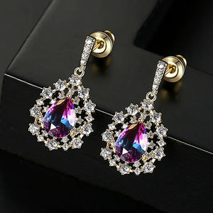 Boucles d'oreilles pendantes tendance Palace, plaquées or 18 carats, cuivre incrusté de zircon, style coréen vintage, colorées, cadeau idéal - Product Image 6