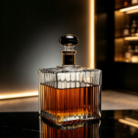 Bouteille en verre de qualité export 700 ml pour Tequila, Vodka, Brandy, Whisky, Gin, Rhum, Boissons, Eau Minérale, Eau Pétillante avec Bouchon Synthétique