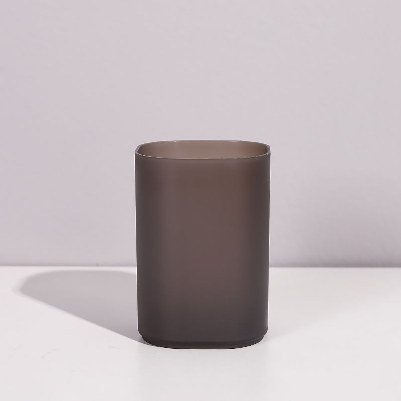 Round black