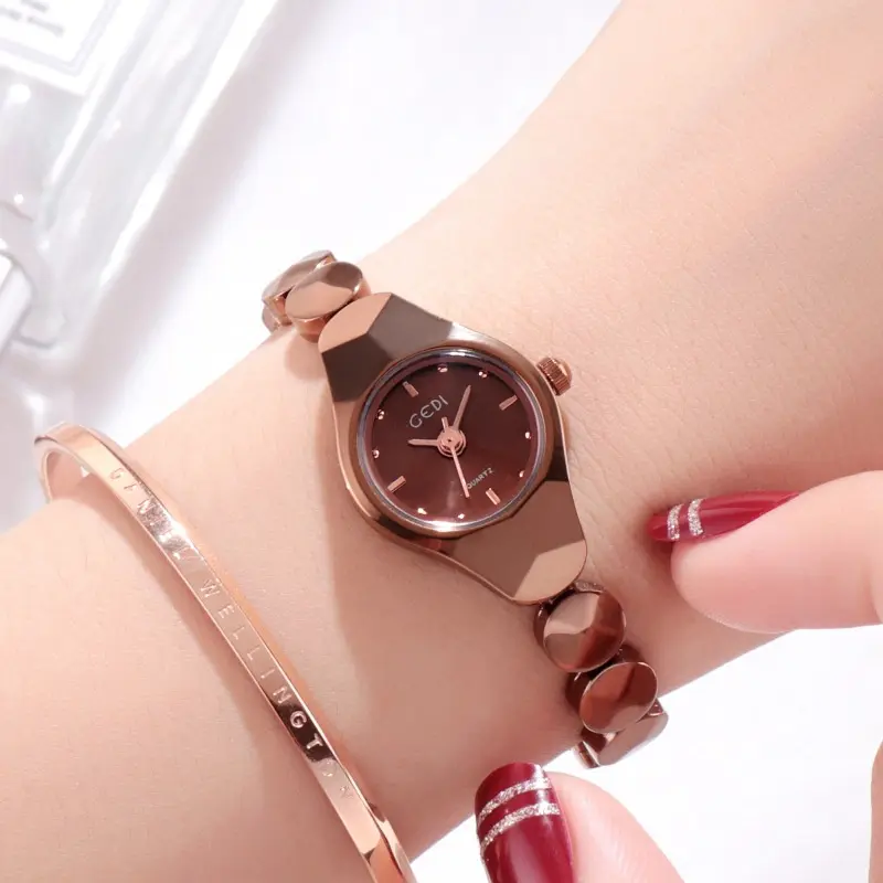 New ladies watch quartz movement shiny trendy ladies watch