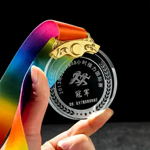 Maratona personalizzata sport da corsa premi personalizzati per trofeo in vetro con medaglia di cristallo fai-da-te per la laurea regalo speciale per Souvenir