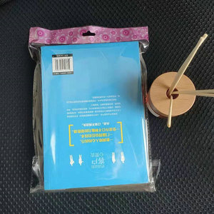 <span class=keywords><strong>Pochette</strong></span> en plastique transparente BOPP/OPP avec logo personnalisé, autocollante, avec trou <span class=keywords><strong>de</strong></span> suspension, pour protège-cartes <span class=keywords><strong>de</strong></span> jeu et emballage <span class=keywords><strong>de</strong></span> cartes - Product Image 3