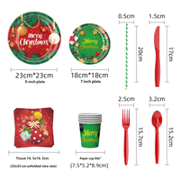 Assiettes et serviettes en papier rouges et verts pour les fournitures de fête de Noël, pour les célébrations d'hiver et les décorations saisonnières