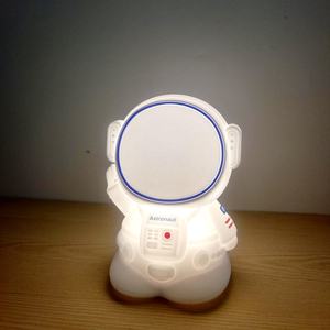 Animal en silicone mignon LED pour astronaute veilleuse lampe bébé Rechargeable USB <span class=keywords><strong>Beat</strong></span> lampe Mini taille avec lumières LED blanches chaudes - Product Image 4