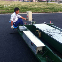 Moteur de machine de pose de pavés pour piste de course en granulés EPDM SBR, pose en couche humide, faible coût d'entretien