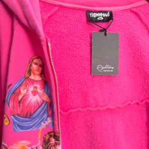 Hoodie zippé rose graphique coupe boxy en molleton épais de coton, impression DTG, streetwear unisexe, fabricant de sweats imprimés - Product Image 5