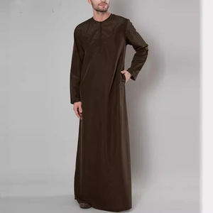 เสื้อผ้าอาหรับอาหรับดูไบสำหรับผู้ชายมุสลิมตะวันออกกลางใหม่สีทึบ - Product Image 3