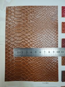 Cuir PU gaufré mat à motif <span class=keywords><strong>python</strong></span>, style rétro et luxe léger, pour sacs de mode, articles d'ameublement, chaussures et accessoires d'emballage - Product Image 2