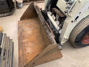 لودر بوبكات S450 مستعمل بحالة جيدة جاهز للعمل مع تحكم هيدروليكي كامل - Product Image 6