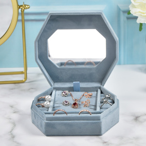 Taimy petite boîte à bijoux bleu Mini voyage étui à bijoux Portable velours bijoux bague boîte porte-boucle d'oreille pour femmes bijoux Pack - Product Image 2