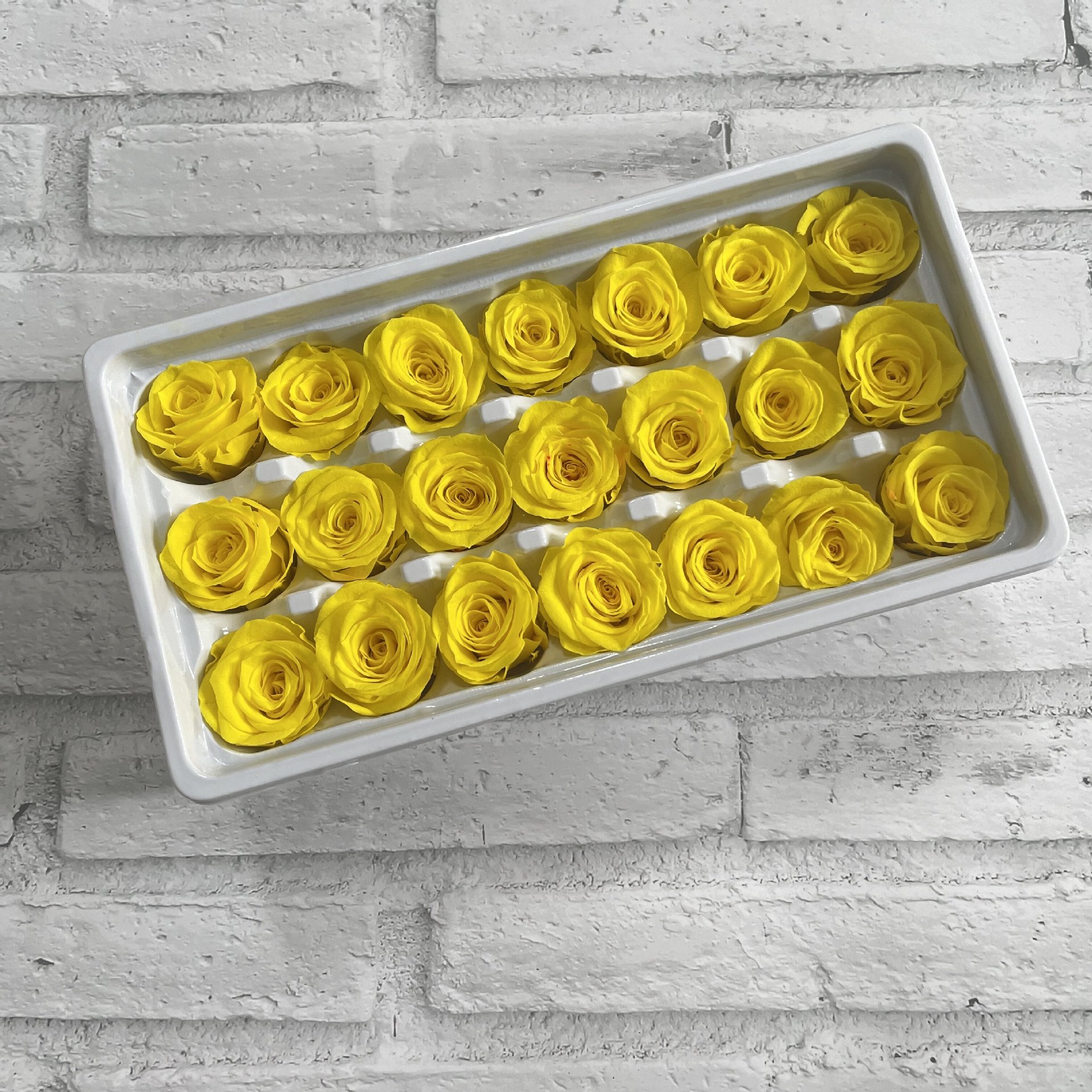 สีเหลืองทอง