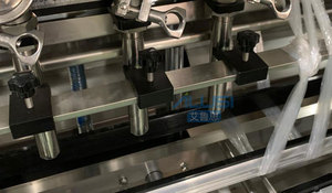 Fully Automatic 4 Heads Servo Piston Filling Machine PLC <b>Control</b> High Accuracy Viscous Liquid Paste Bottle Filler With Conveyor - Product Image 4