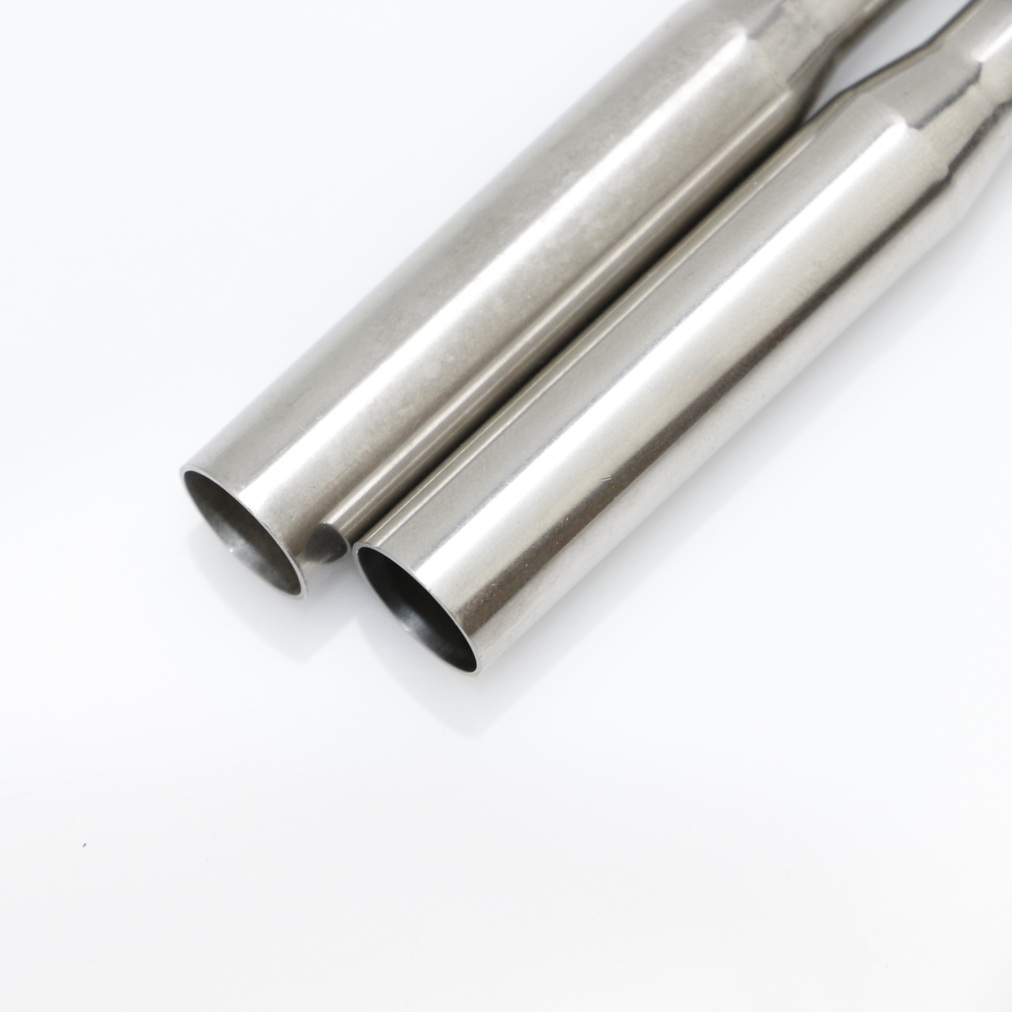Stainless Steel Pipes Flat Cut And Smooth Resistant Steel Pipe