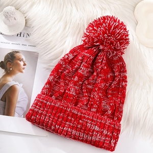 Nieuwe Japanse Stijl Schattige Kleur Blok Gebreide Haarbal Koude Pet Unisex Modieuze Outdoor Fietsen Vissen Strand Reizen - Product Image 3