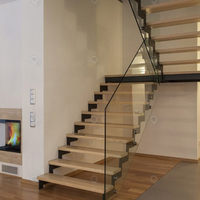 Escalier en bois sur mesure, design moderne, marches antidérapantes, pour usage résidentiel, vente en promotion