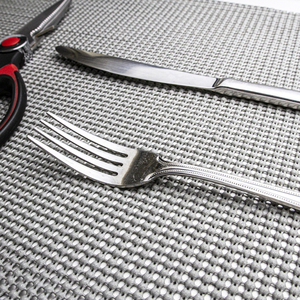 Forro de Cajón de Espuma de PVC Antideslizante, Lavable y Acolchado, Cubre Estantes Suaves, Revestimiento para Estantes de Alambre, Técnica Tejida, Rollo Reversible - Product Image 5