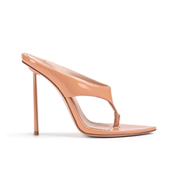 Sandales à talons hauts pour femmes, couleur beige, en PU, avec talon métallique à pointes, collection 2026
