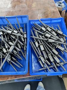 Husillos de Bolas de Alta Calidad SFE2525, Fabricación de Husillos de Bolas CNC, Guías de Precisión, Husillos de Bolas y Tuercas C7 para Piezas de Máquinas CNC - Product Image 4