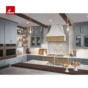 Meubles de cuisine Design personnalisé Armoire de cuisine moderne en bois massif avec panneau encastré à <span class=keywords><strong>prix</strong></span> d'usine pour maison personnalisée - Product Image 4