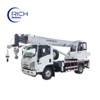 Grue de camion ISUZU KV600 de 8 tonnes avec flèche de 28 m, grue mobile hydraulique montée sur camion pour le levage de cages à armatures, de coffrages et de murs-rideaux