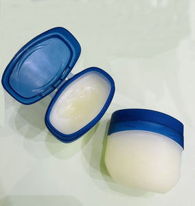 Venta directa de fábrica Personalizable 100mL Bálsamo labial hidratante en tarro Tamaño grande para cara y cuerpo Venta al por mayor Producto sin logotipo - Product Image 4