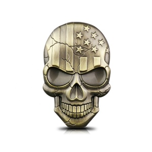 Emblemas de Coche con Logotipo de Empresa de Nuevo Diseño, con Tornillo, Chapado en Oro, OEM/ODM, Esmalte Duro - Product Image 2