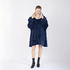 Nhà Máy Bán buôn màu xanh đậm chăn Áo Một kích thước phù hợp với tất cả <span class=keywords><strong>Sherpa</strong></span> mặc chăn cho mùa đông - Product Image 4